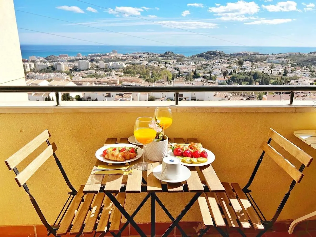 Apartment 797 Holiday Rentals - Precioso Piso Para 6 Con Vista Al Mar 180 Grados Benalmadena