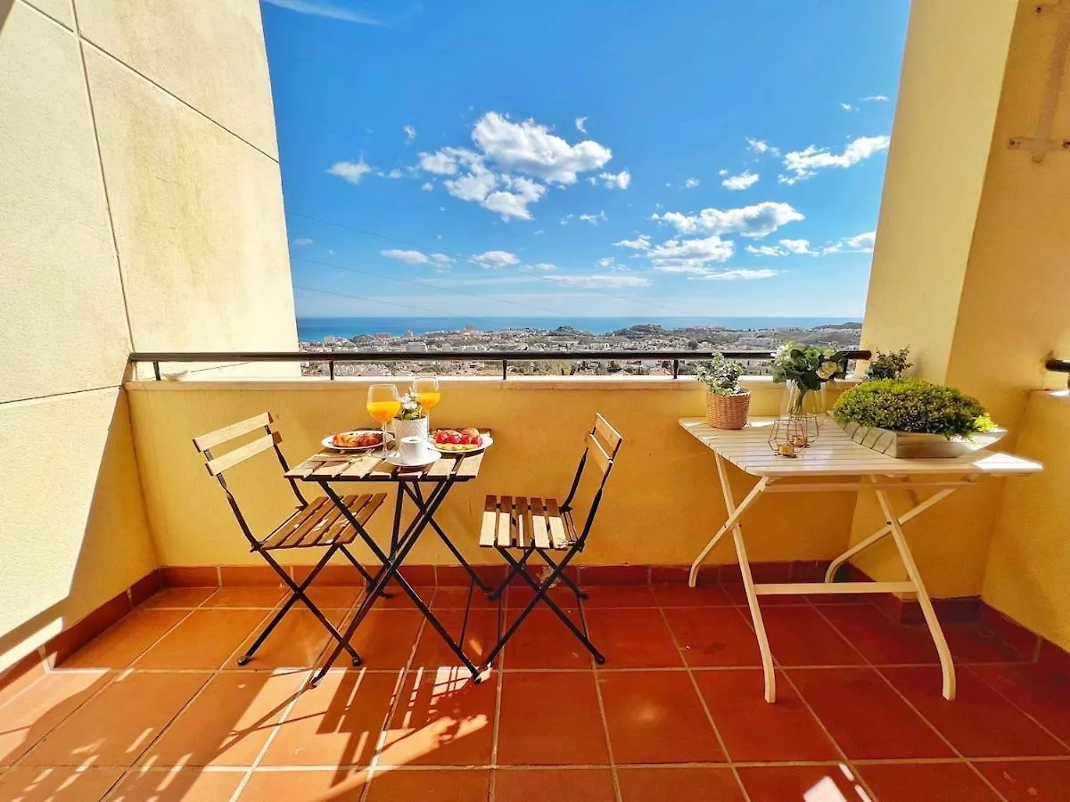 Apartment 797 Holiday Rentals - Precioso Piso Para 6 Con Vista Al Mar 180 Grados Benalmadena